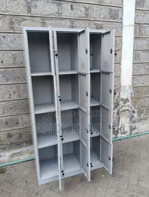 Locker Cabinet With 15 Compartments