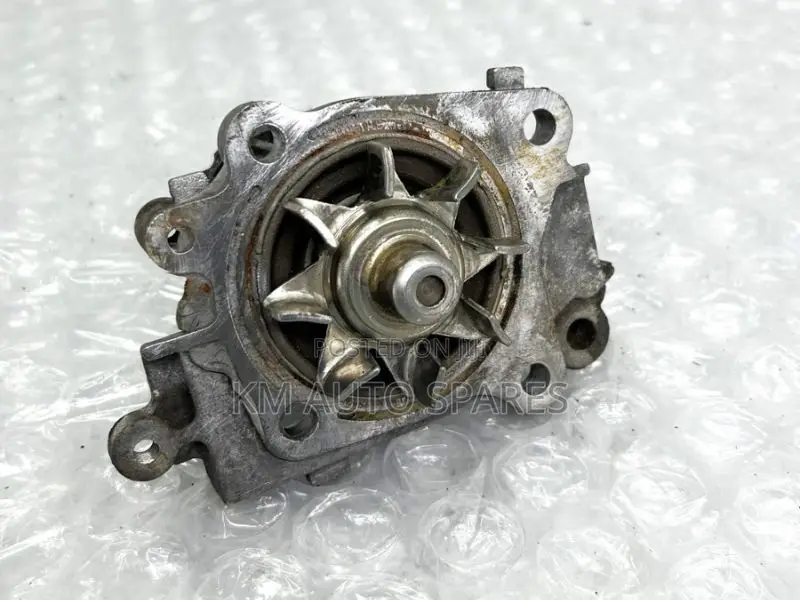 Mitsubishi 4G93 Water Pump for Pajero Io, Galant, Mirage.