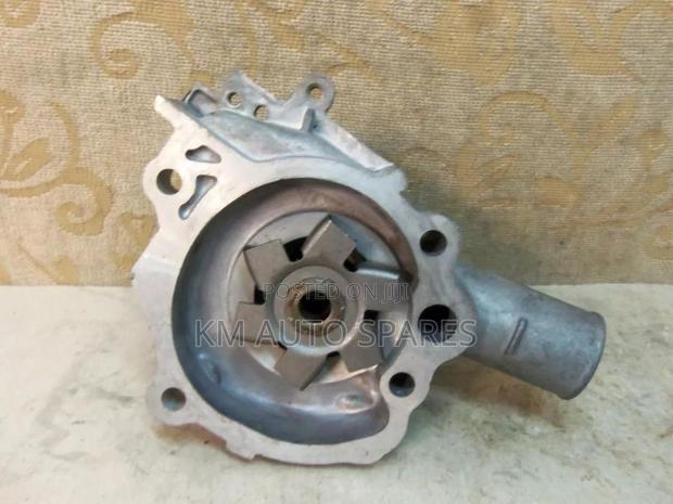 Mitsubishi 4G15 Water Pump for Lancer, Colt, Mirage.