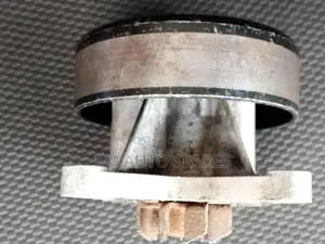 Nissan MR20 Water Pump for X-Trail, Serena, Dualis, Teana.