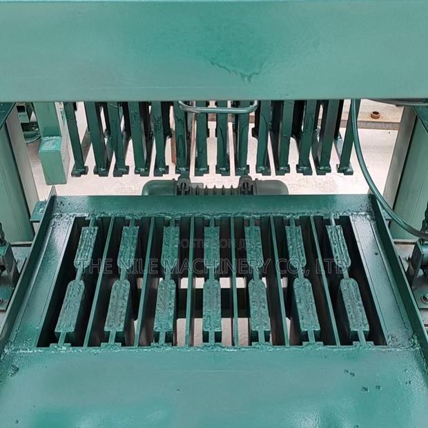 Concrete Block / Brick Machine for Light Wall Material - thumbnail 2