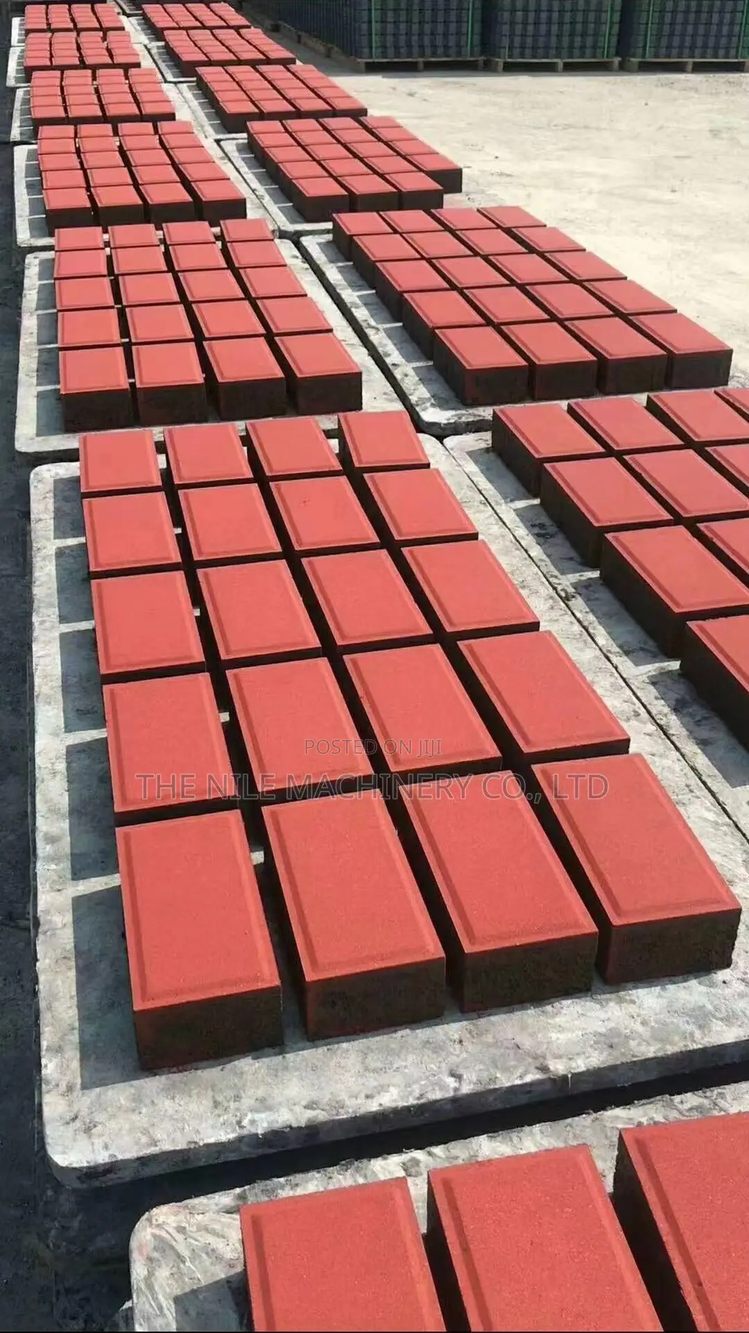 Hollow Block Machine With a 8 Inches Qt4-24