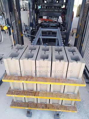 Electric Or Diesel Concrete Hollow Block Making Machine - thumbnail 2