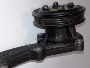 Nissan QG18 Water Pump for Wingroad, Tiida, AD, Bluebird.