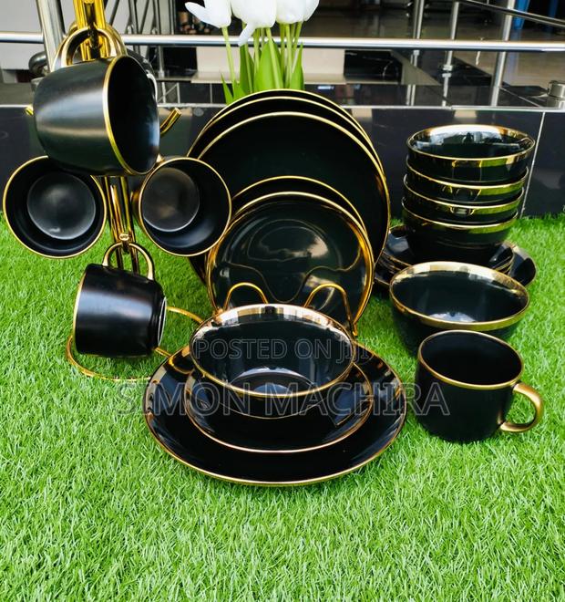 Gold Dinner Set - main view