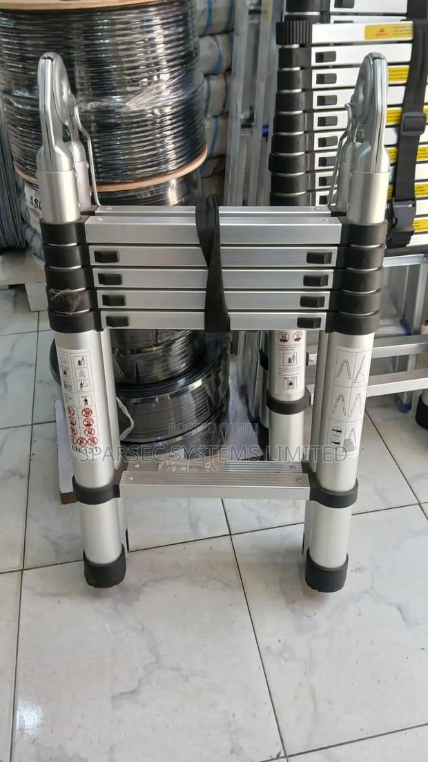 Double Telescopic Ladder 3.8 Metres - thumbnail 3
