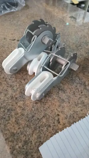 Insulated Wire Strainer / Tensioner