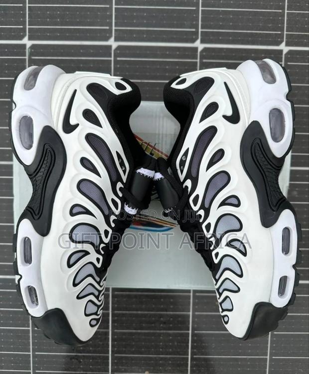 Nike Air Max Plus Drift Sneakers for Men