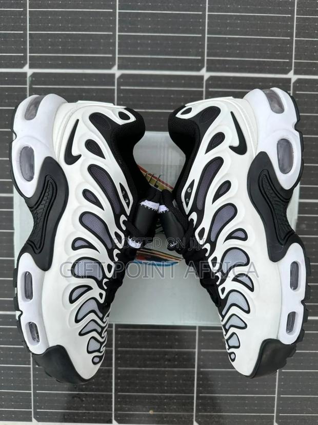 Nike Air Max Plus Drift Sneakers for Men - thumbnail 2