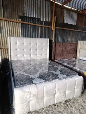 Classic,White,Tufted 5 by 6 Bed