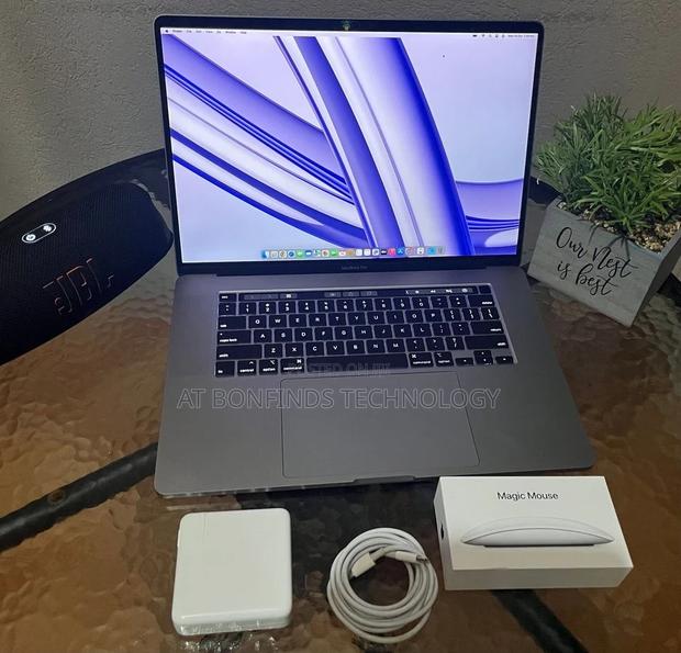 Laptop Apple MacBook Pro 64GB Intel Core I9 SSD 512GB - main view