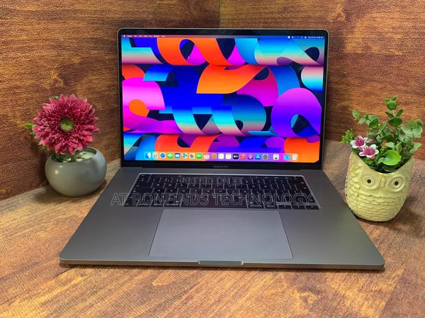 Laptop Apple MacBook Pro 2019 64GB Intel Core I9 SSD 1T - main view