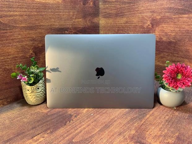 Laptop Apple MacBook Pro 2019 64GB Intel Core I9 SSD 1T - thumbnail 3
