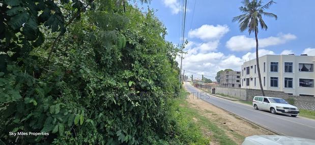 Prime 2.5-Acre Parcel of Land for Sale in Mtwapa - main view