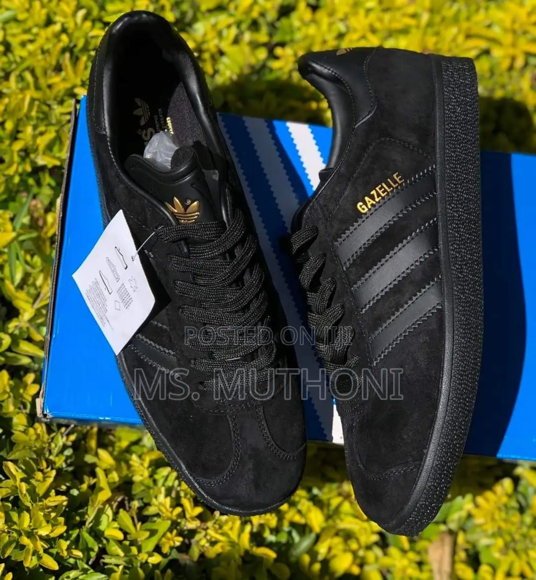 *Adidas Gazelle Black Plain* _Sizes:40,41,42,43,44_