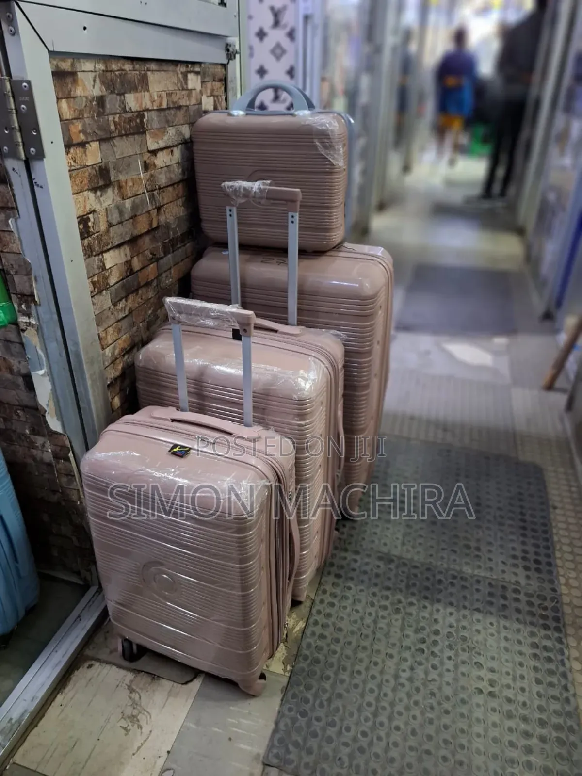 4 in 1 Unbreakable Suitcase