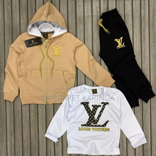 Three Piece Set Tracksuit - thumbnail 2