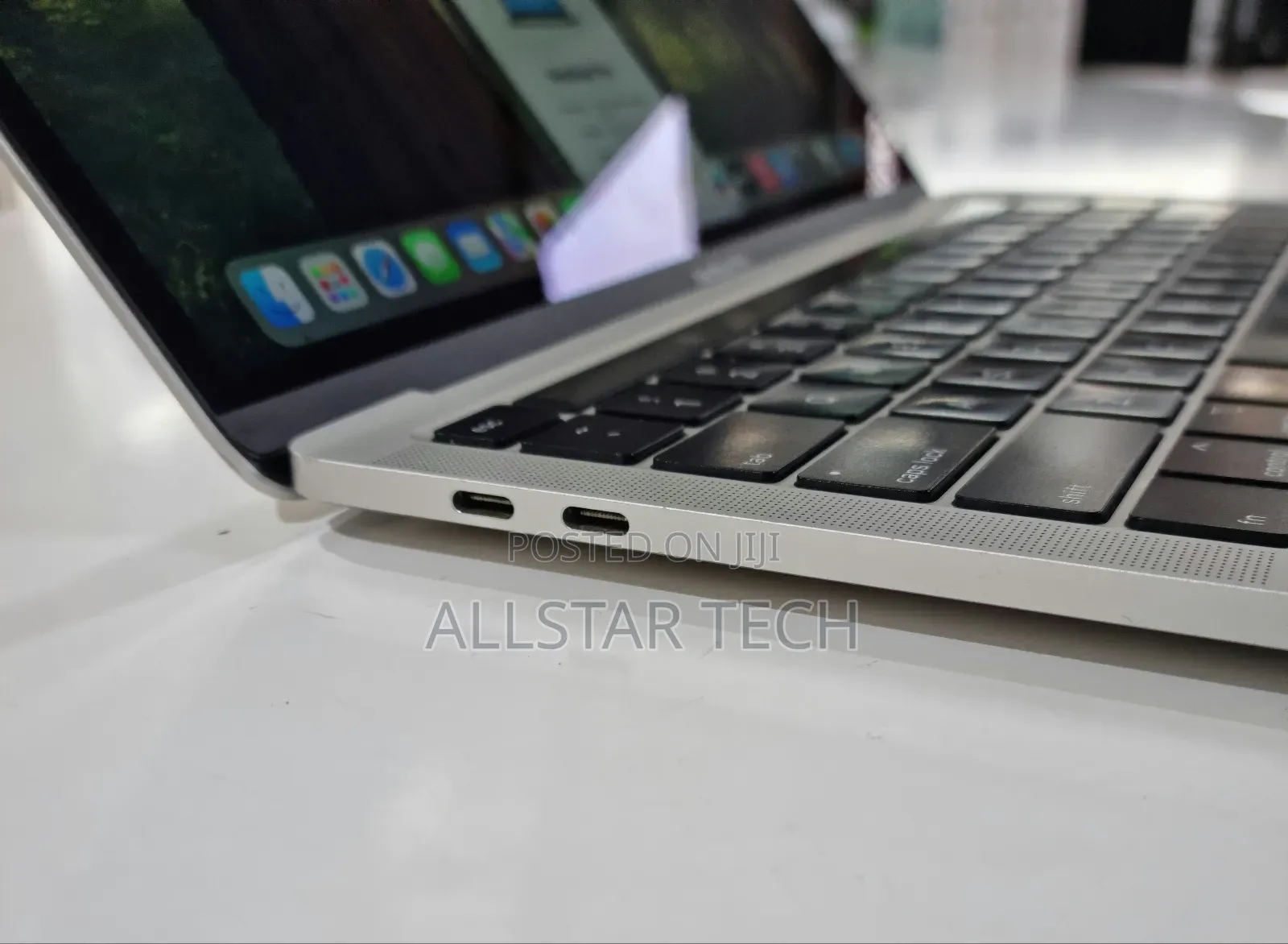 Laptop Apple MacBook Pro 2020 8GB Intel Core I5 SSD 256GB