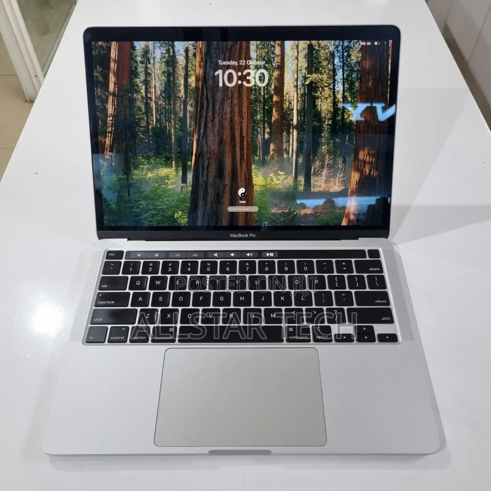 Laptop Apple MacBook Pro 2020 8GB Intel Core I5 SSD 256GB