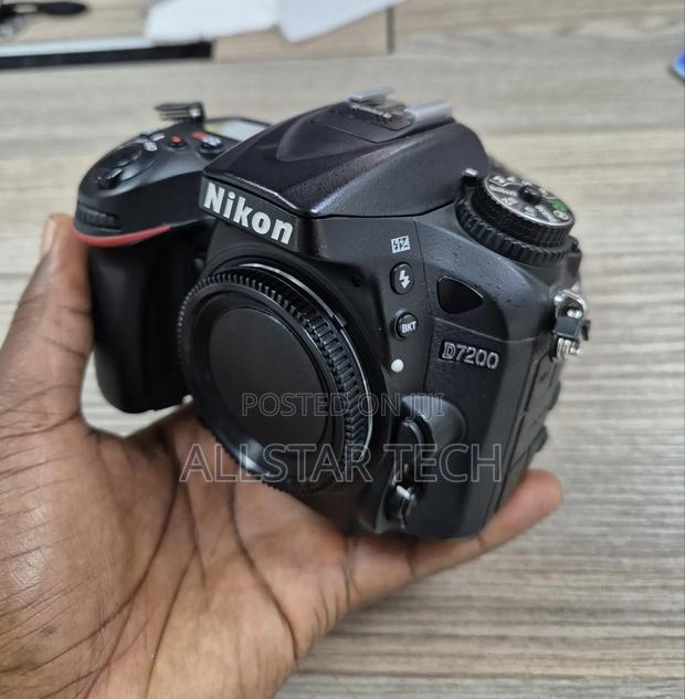 Nikon D7200 DSLR Camera With 18-55mm Lens - thumbnail 2