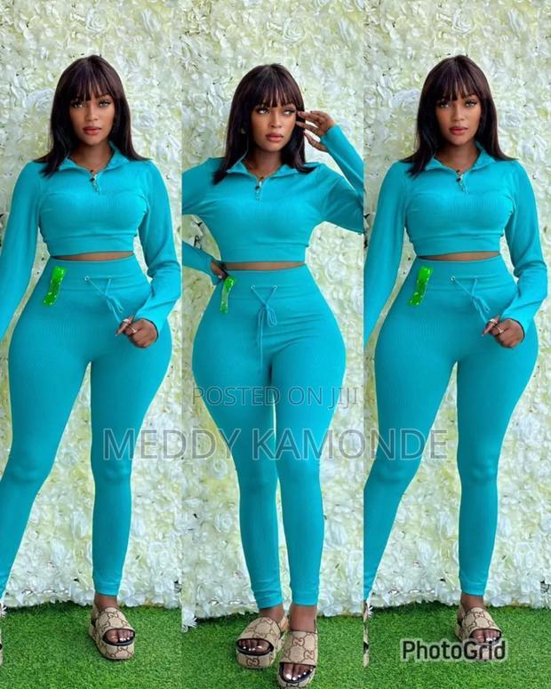Crop Top+Pants - thumbnail 2