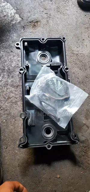Nissan Caravan QR25 Topcover (With Gaskets)