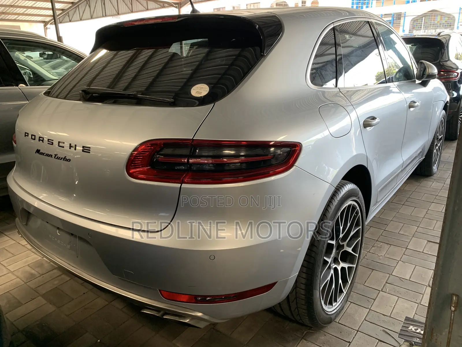 Porsche Macan Turbo 2016 Silver