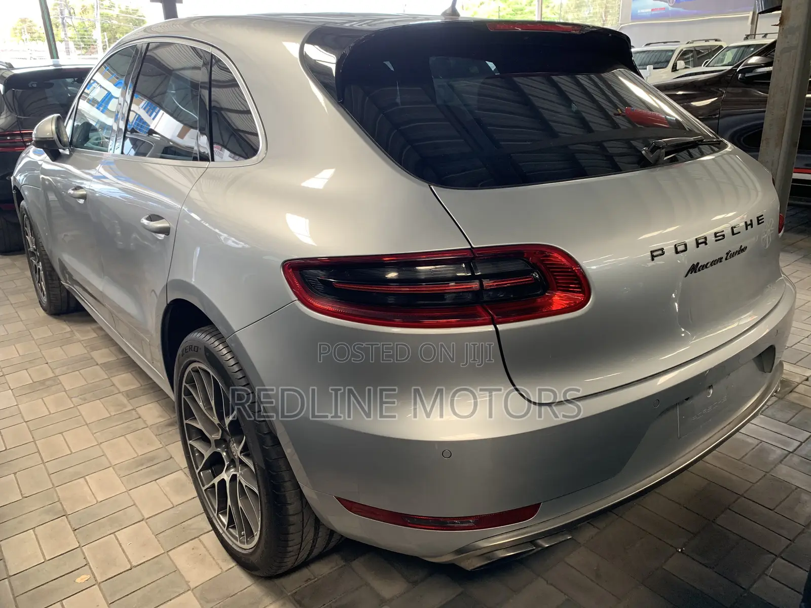 Porsche Macan Turbo 2016 Silver