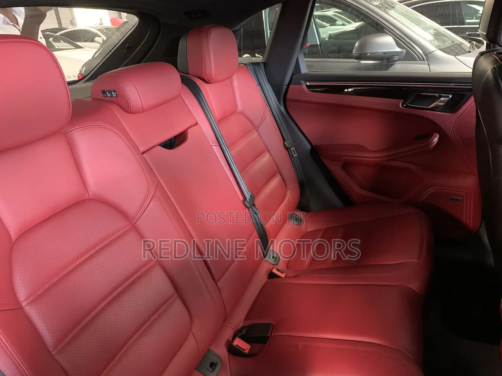 Porsche Macan Turbo 2016 Silver