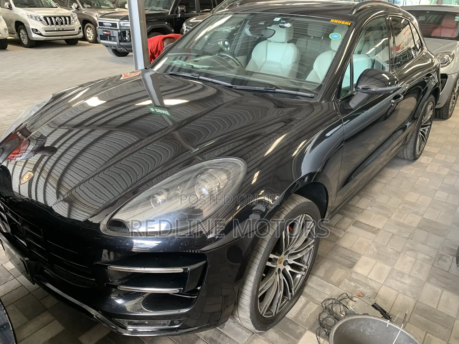Porsche Macan Turbo 2016 Blue