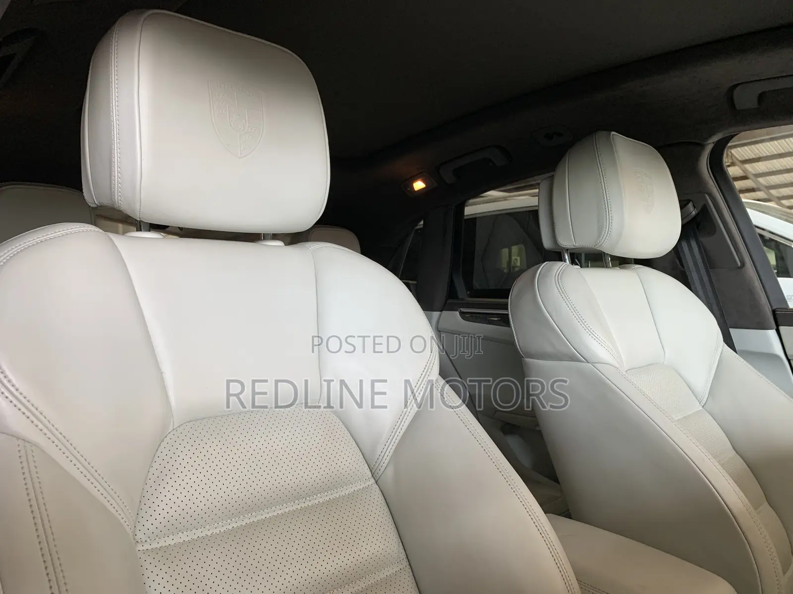 Porsche Macan Turbo 2016 Blue