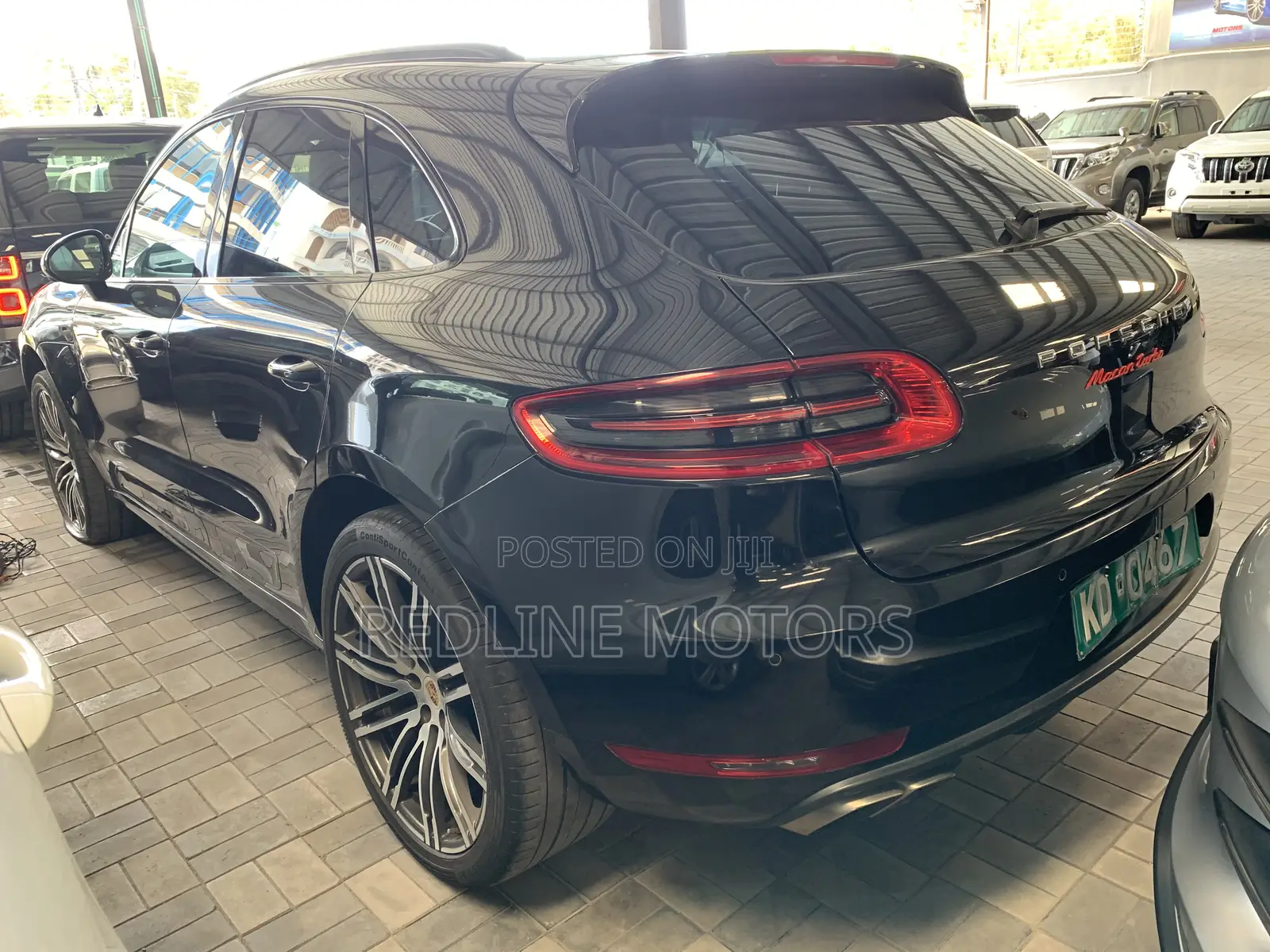 Porsche Macan Turbo 2016 Blue
