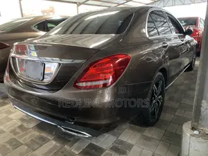 Mercedes-Benz C220 2017 Gold