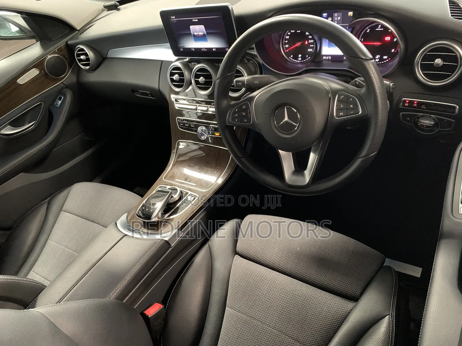 Mercedes-Benz C220 2017 Gold