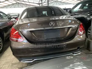 Mercedes-Benz C220 2017 Gold