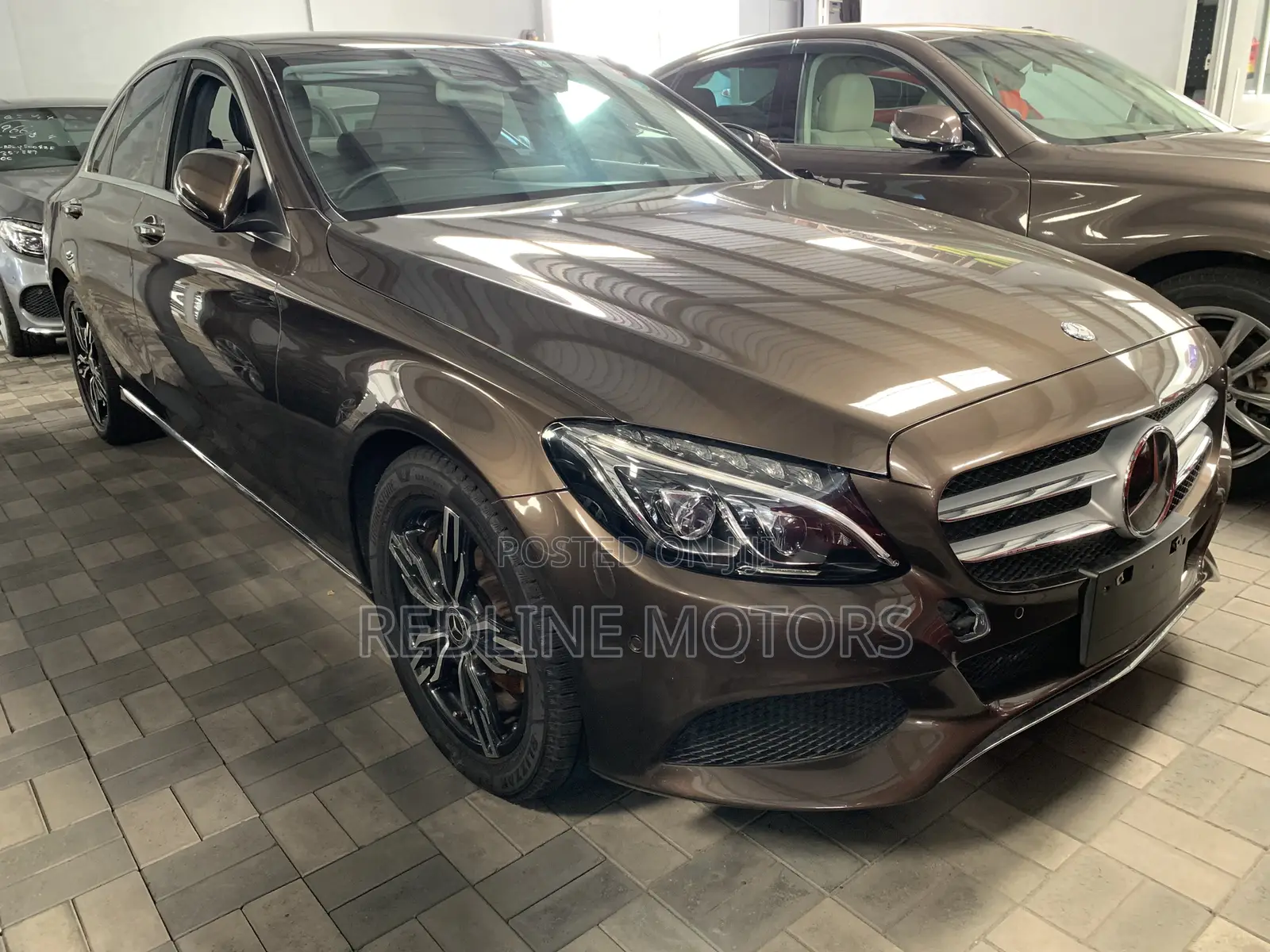 Mercedes-Benz C220 2017 Gold