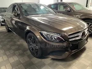 Mercedes-Benz C220 2017 Gold