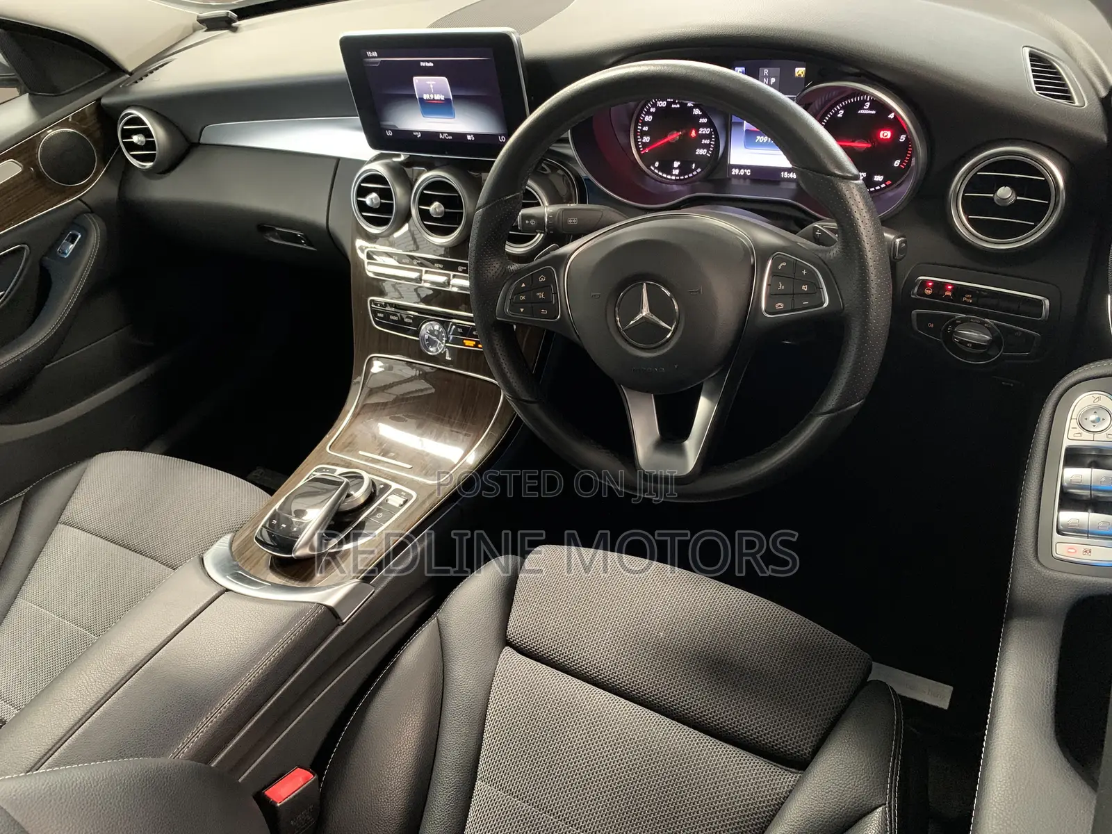Mercedes-Benz C220 2017 Gold