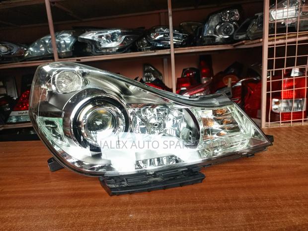 RHS Headlight Y12 Zenontype Complete With Computer Bulbs