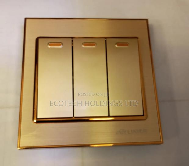 Executive 3 Gang 2 Way Switches(Gold) Aw3 - main view