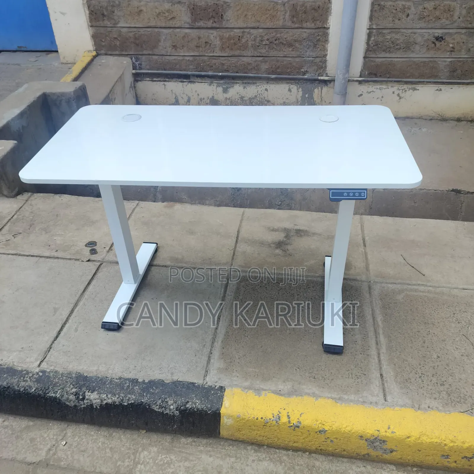 1.2m Adjustable Computer Desk