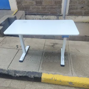 1.2m Adjustable Computer Desk