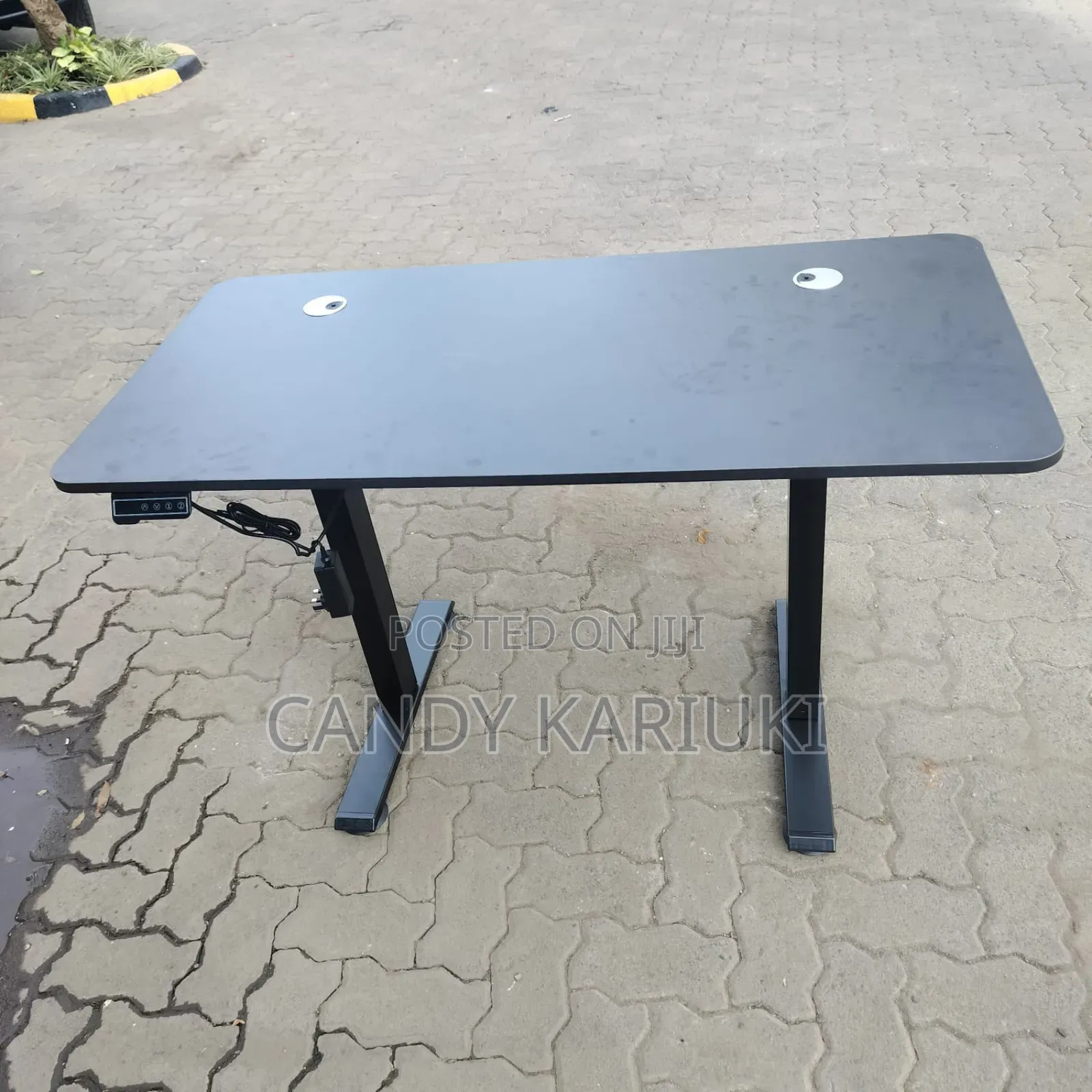 1.4m Adjustable Computer Desk
