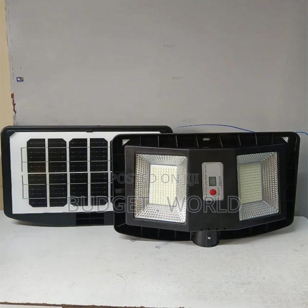 300 Watts Cc Solar Street Light