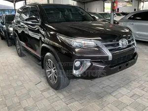 Toyota Fortuner 2015 Brown