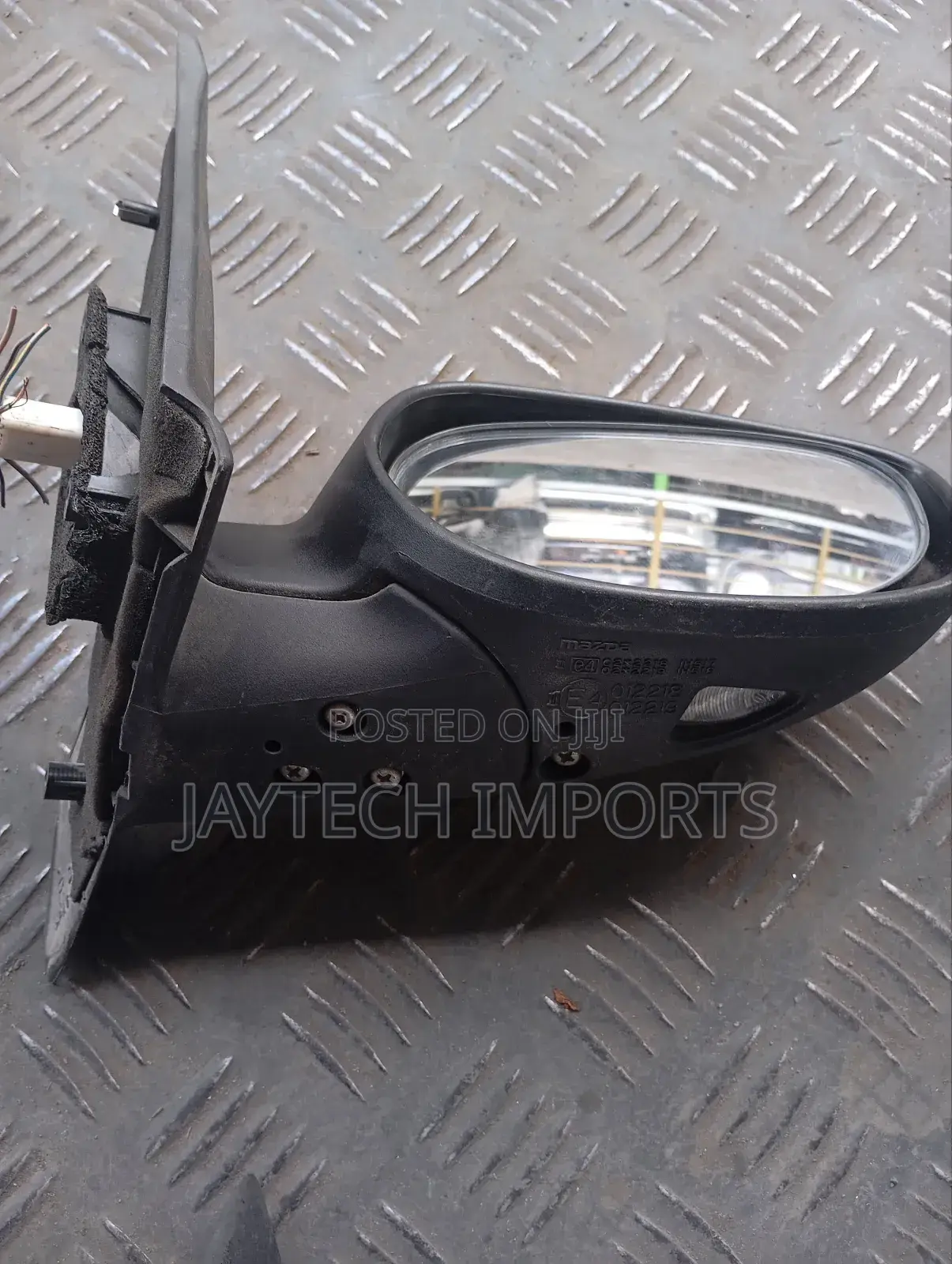 Mazda Verisa Sidemirror