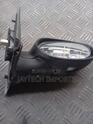 Mazda Verisa Sidemirror