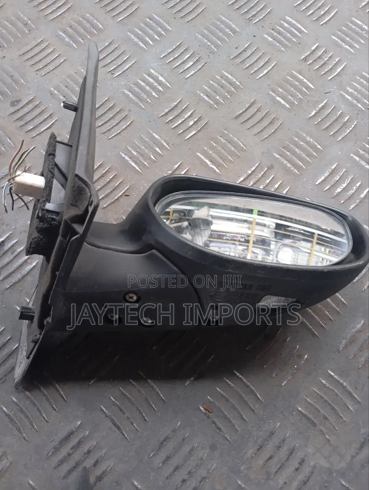 Mazda Verisa Sidemirror