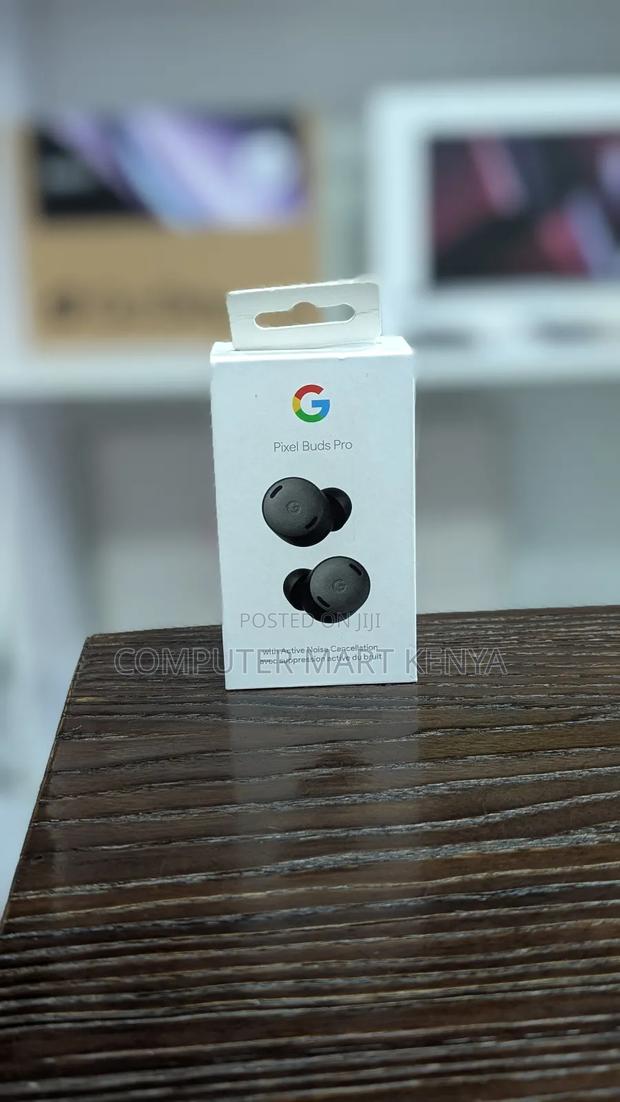 Google Pixel Buds Pro - main view
