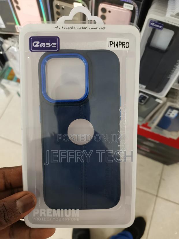 PULOKA iPhone 14 Pro Leather Back Case - Blue - thumbnail 3